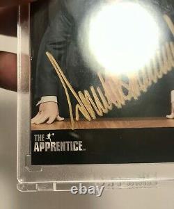 2005 Comic Images The Apprentice Donald Trump Auto Signed Trading Card #1 DG COA