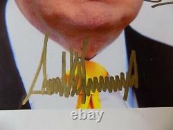 45TH PRESIDENT DONALD TRUMP HAND SIGNED AUTOGRAPHED PHOTO 8x10