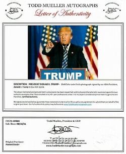 45th U. S. President Donald Trump Hand Signed 10X8 Color Photo Todd Mueller COA