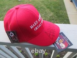 Donald TRUMP Signed MAGA Red Cap NEW with COA