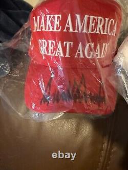Donald Trump Signed Autographed Make America Great Again Hat PSA DNA MINT 9