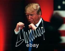 Donald Trump autographed 8x10 Photo signed Picture Very Nice and COA