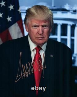 Donald Trump autographed 8x10 Picture Photo signed Pic with COA