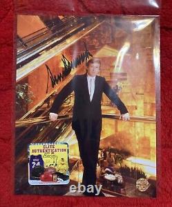Donald Trump hand signed 8.5x11 picture complete signature autographed Photo COA
