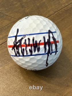 45e/47e Président Donald Trump Balle de Golf Signée Autographiée USA COA MAGA