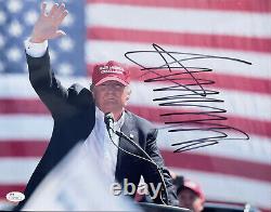 45e président américain DONALD TRUMP, photographie signée et authentifiée 11x14 Auto JSA