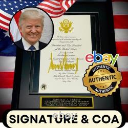 AUTENTIQUE Signature d'Autographe de Donald Trump Inauguration 2017