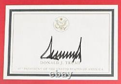 Affichage encadré signé par Donald Trump - Président Donald Trump, autographe de combat JSA