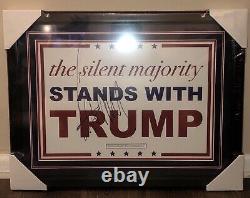 Affiche de campagne encadrée signée par le président Donald J. Trump JSA LOA #45 MAGA