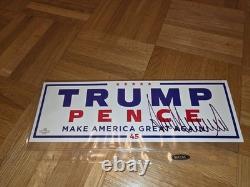 Autocollant de pare-chocs signé Donald Trump avec certificat d'authenticité Campagne Trump/Pence 2016