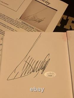 Autographe signé à la main de Donald Trump (COA JSA) L'Amérique que nous méritons (Livre)