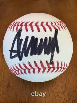 Balle de baseball de la Major League signée par le Président Donald Trump PSA LOA
