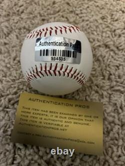 Balle de baseball signée par Donald Trump avec certificat d'authenticité