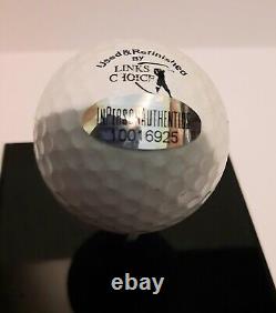 Balle de golf authentique signée par le président Donald Trump avec certificat d'authenticité (COA)