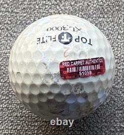 Balle de golf signée/autographiée par le 45/47e Président Donald Trump avec certificat d'authenticité MAGA