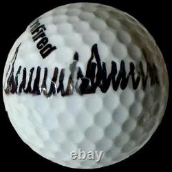 Balle de golf signée par Donald Trump 'Vous êtes licencié' RARE PSA COA