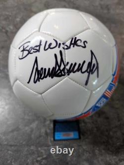 Balle de soccer signée par le Président Donald Trump avec certificat d'authenticité
