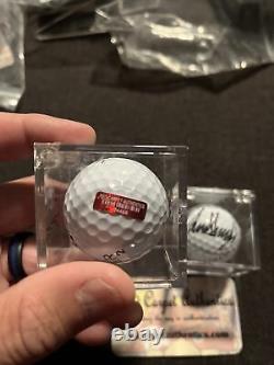 Balles de golf signées par Donald Trump et Ron DeSantis