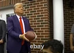 Ballon de football de campagne dédicacé par le président Donald Trump 2020 (taille réelle)