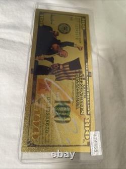 Billet de banque en plastique en feuille d'or de 100 $ signé par Charlie Kirk et Donald Trump