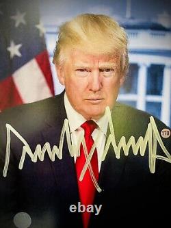 COA Donald Trump Photo MAGA dédicacée signée Affichage 45 Président Casquette NICE