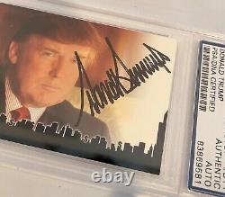 Carte autographiée 2005 de Donald Trump, L'apprenti, par Comic Images, certifiée PSA DNA #DT1