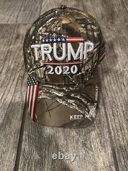 Casquette Camo Trump 2020 Signée par Donald Trump Jr JSA COA Maga Don Président Amérique