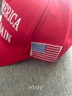 Casquette MAGA 45-47 signée et autographiée par le Président Donald Trump avec certificat d'authenticité