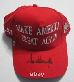 Casquette MAGA Rouge OFFICIELLE Autographiée par le Président DONALD TRUMP avec Signature COMPLÈTE et Certificat d'Authenticité