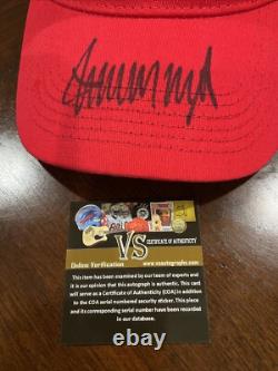 Casquette MAGA Rouge Signée et Autographiée par Donald J. Trump avec Certificat d'Authenticité