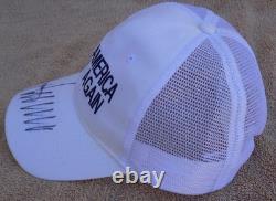Casquette MAGA blanche signée et autographiée par le président Donald Trump en 2020 avec PSA et JSA
