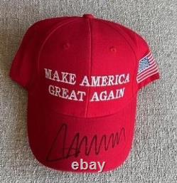 Casquette MAGA de Donald Trump SIGNÉE avec certificat d'authenticité