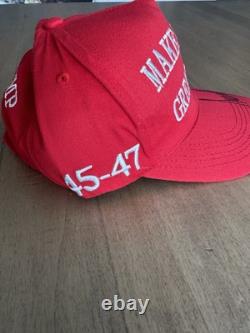 Casquette MAGA signée/autographiée par le président Donald Trump avec certificat d'authenticité