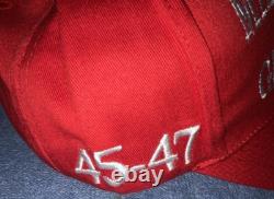 Casquette MAGA signée par le Président Donald Trump avec certificat d'authenticité 45-47 EN BON ÉTAT