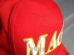 Casquette Magasine spéciale signée par autographe de Donald Trump (à lire absolument)