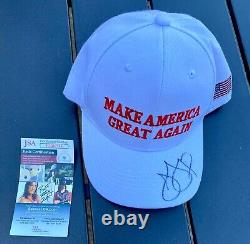 Casquette 'Make America Great Again' Signée par Ivanka Trump JSA COA Donald Trump 2024 C