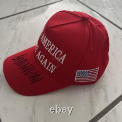 Casquette dédicacée par le Président Donald Trump avec certificat d'authenticité Keep America Great #45-47