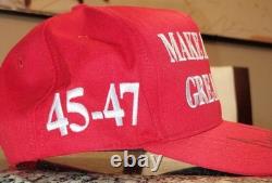 Casquette rouge signée 'Make America Great Again' authentique du Président Donald Trump