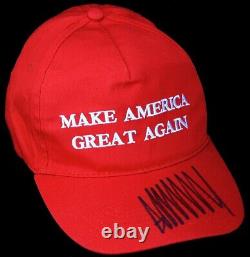 Chapeau MAGA signé autographié MINT Donald Trump 'Make America Great Again' avec certification PSA/DNA