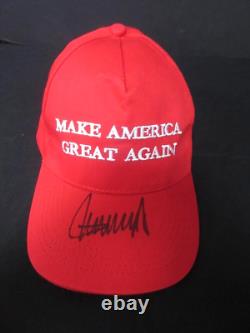 Chapeau MAGA signé par Donald Trump avec COA Autographié Trump Make America Great Again