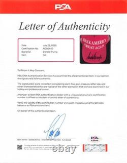 Chapeau Make America Great Again Authentiquement Signé par Donald J. Trump PSA/DNA #AQ05440