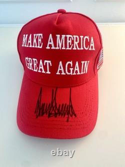 Chapeau autographié signé par le président Donald Trump avec certificat d'authenticité Make America Great Again Maga