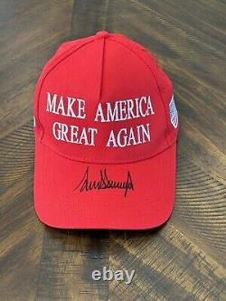 Chapeau de campagne signé autographié par Donald Trump 45-47 Make America Great Again