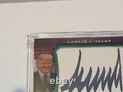 Décision Leaf 2020 Donald J. Trump #/10 Cut Signature Autographe