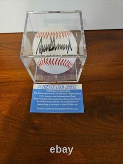 Donald J Trump POTUS Balle de Baseball Signée à la Main Autographe COA Hologramme/COFFRET