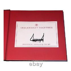 Donald J Trump a signé l'autographe de notre livre de voyage ensemble en couverture rigide Président