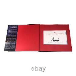 Donald J Trump a signé l'autographe de notre livre de voyage ensemble en couverture rigide Président