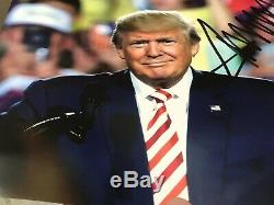 Donald Trump, 45e Président, Dédicacé 8x10 Main Photo Dédicacée Authentique Coa