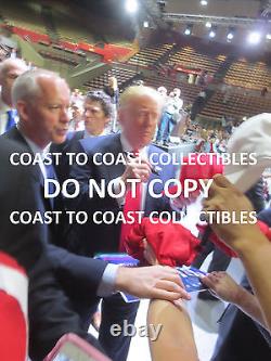 Donald Trump, 45ème Président des États-Unis, a signé un maillot, autographié, preuve