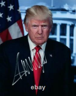 Donald Trump A Signé 8x10 Photo Autographiée Et Coa